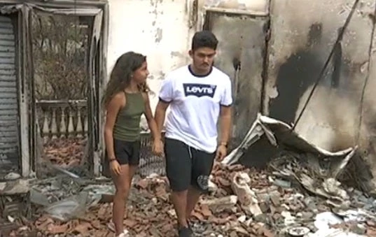 «Δεν έχουμε πια σπίτι αλλά ζήσαμε»! – Συγκλονιστική περιγραφή από δύο αδερφάκια στο Μάτι – Bίντεο